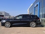 Ford Focus Wagon 1.0 EcoBoost Hybrid ST Line 155PK Automaat Winterpack Cruise Camera Parkeersensoren Climate Full-LED Keyless Privacy Glass *Sportief*