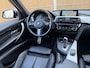 BMW 3-Serie Touring 318i M Sport Automaat | Trekhaak uitklapbaar | Leren bekleding | Stoelverwarming | Cruise & climate control | LED verlichting | Navigatiesysteem Proffesional | Parkeersensoren achter