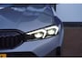 BMW 3-Serie Touring 320e M-Sport / 1EIG / M-Brakes / Stoel&Stuur-verw. / Vol-leder / Sfeerverlichting / LCI-model = SUPER PRIJS !!