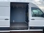 Volkswagen Crafter 35 2.0 TDI L4H3 | Trekhaak | Bijrijdersbank | Clima | 140Pk | Navi | Pdc |