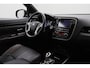 Mitsubishi Outlander 2.4 PHEV S-Edition 4WD 2019 | Navigatie | DAB Radio | Cruise Control Adaptive | Stuurwiel Bediening | Achteruitrij Camera | Elektrische Achterklep | Lichtmetalen Velgen | Boekjes | 2 Sleutels