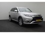 Mitsubishi Outlander 2.4 PHEV S-Edition 4WD 2019 | Navigatie | DAB Radio | Cruise Control Adaptive | Stuurwiel Bediening | Achteruitrij Camera | Elektrische Achterklep | Lichtmetalen Velgen | Boekjes | 2 Sleutels