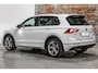 Volkswagen Tiguan 1.4 TSI ACT Comfortline Business R| Panormadak | Elektrisch uitklapbare trekhaak