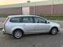 Ford Focus Wagon 1.6-16V Trend! NIEUWE APK l AIRCO ECC l MTF-STUUR l ELEK PAKKET l LMV! LEUKE FRISSE AUTO!