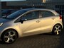 Kia Rio 1.4 CVVT Comfort Pack 109PK 5 DEURS! AIRCO l 17'LMV l MTF-STUUR l ELEK PAKKET! DEALER OH l TOPSTAAT! NIEUWE APK!