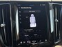 Volvo XC60 2.0 T6 Plug-in hybrid AWD Ultimate Dark | PHEV | Panoramadak | Stoelmassage | Luchtvering | Achteruitrijcamera | Nappaleder | Stoelventilatie | Harman Kardon Audio | Elektrisch Verstelbare Voorstoelen | Navigatie | Apple Carplay | Android Auto