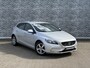 Volvo V40 1.6 T3 Kinetic | Navigatie | High Performance Audio | Achteruitrijcamera | Parkeersensoren | Trekhaak | Stoelverwarming | Cruise Control