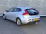 Volvo V40 1.6 T3 Kinetic | Navigatie | High Performance Audio | Achteruitrijcamera | Parkeersensoren | Trekhaak | Stoelverwarming | Cruise Control