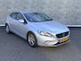 Volvo V40 1.6 T3 Kinetic | Navigatie | High Performance Audio | Achteruitrijcamera | Parkeersensoren | Trekhaak | Stoelverwarming | Cruise Control