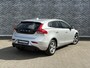 Volvo V40 1.6 T3 Kinetic | Navigatie | High Performance Audio | Achteruitrijcamera | Parkeersensoren | Trekhaak | Stoelverwarming | Cruise Control