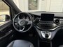 Mercedes-Benz V-klasse 300d Lang DC Avantgarde Edition | 360°-camera | Stoelventilatie | Burmester | Trekhaak | 19-inch | Full-LED | Elektrische schuifdeuren + achterklep | Stoelverwarming | Dodehoek detectie