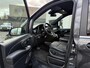 Mercedes-Benz V-klasse 300d Lang DC Avantgarde Edition | 360°-camera | Stoelventilatie | Burmester | Trekhaak | 19-inch | Full-LED | Elektrische schuifdeuren + achterklep | Stoelverwarming | Dodehoek detectie