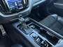 Volvo XC60 2.0 T5 R-Design | Panoramadak | Luchtvering | 360 Graden Camera | Trekhaak | BLIS | Navigatie | Apple Carplay | Android Auto | Keyless Entry | Stoelverwarming | Elektrisch Verstelbare Stoel