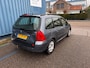 Peugeot 307 Break 1.6-16V XS Inruilauto’s tegen vaste prijzen. Voor meer info: 0638140850 Bij de verkoop van gebruikte voertuigen door CD-Cars wordt geen standaard garantie verstrekt. De koper aanvaardt het voertuig in de staat waarin het zich bevindt op het moment van aankoop