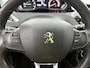 Peugeot 2008 1.2 Crossway 82pk | Glazendak | Trekhaak | Navigatie | Airco | Cruise COntrol | 16"LMV | Parkeersensoren |