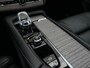 Volvo XC90 2.0 T8 Recharge AWD Ultimate Dark | Long Range | Luchtvering | Google | Panoramadak | 360°-camera | Stoelventilatie | Nappa | Massage | Alcantara hemel Harman/Kardon | Head-up display | Stuur-/Stoelverwarming V+A | Orrefors Sweden