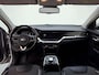 Kia Niro EV E-Niro DynamicLine 64 kWh | SOH 99% | Trekhaak | Camera | Stoel- en stuurverwarming | 1e Eigenaar | CarPlay | Incl. BTW