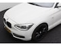 BMW 1-Serie 114i EDE Executive 2013 NAP | Nieuwe banden | Navigatie | Climate control | Cruise control | Bluetooth | Stoelverwarming | Xenon | Parkeersensoren | Elektrische ramen + spiegels |
