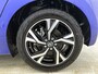 Toyota Yaris 1.5 Hybrid Dynamic Comfort Pack | BTW voertuig | Dodehoek detectie | Stoel+stuurverwarming | Parkeersensoren Voor+achter | Draadloze telefoonlader | Achteruitrijcamera | Apple CarPlay/Android Auto | Cruise Control Adaptive