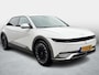 Hyundai Ioniq 5 Lounge 73kWh SoH 94,7% / 3 fase / NL Auto / Fabrieksgarantie / Panorama / Relax Seats / Ventilatie en verwarming in de stoelen / V2L Connector / 360 camera / Adaptive cruise control / Apple carplay & Android / BOSE / Memory /