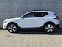 Volvo XC40 Plug-in Hybrid T5 Plus Dark | 360 camera | 20" velgen | Stoel- en stuurverwarming | Navigatie | Parkeersensoren voor + achter | Voorruitverwarming | Getint glas | Apple Carplay / Android Auto |