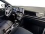 Volkswagen T-Roc 1.5 150pk TSI R-Line Edition Trekhaak | Achteruitrijcamera 'Rear View' | Voorstoelen verwarmbaar