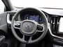 Volvo XC60 2.0 T6 Plug-in hybrid AWD Plus Dark Automaat / Panoramadak / 21" velgen / Trekhaak / Sportstoelen