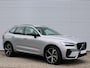 Volvo XC60 2.0 T6 Plug-in hybrid AWD Plus Dark Automaat / Panoramadak / 21" velgen / Trekhaak / Sportstoelen