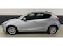Mazda 2 1.5 Skyactiv-G Luxury / Navi / Camera / CarPlay / Cruise / Stoelverwarming