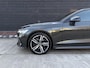 Volvo V60 2.0 T8 Recharge AWD R-Design - Pano l Mem. l HUD l Trekhaak l H/K