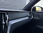 Volvo V60 2.0 T8 Recharge AWD R-Design - Pano l Mem. l HUD l Trekhaak l H/K