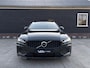 Volvo V60 2.0 T8 Recharge AWD R-Design - Pano l Mem. l HUD l Trekhaak l H/K