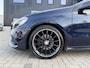 Mercedes-Benz A-klasse 180 AMG-Line Night / Panorama / Trekhaak / Alcantara / Automaat