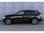 Volvo XC60 T4 Momentum | Navigatie | Achteruitrijcamera | Verwarmbare Voorstoelen en Achterbank | Dodehoekdetectie | LED Koplampen | BLIS | Climate Control | DAB | Parkeersensoren | Standkachel | 18" LM