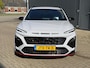 Hyundai Kona 2.0 T-GDI N Performance 280pk DCT8 / Sonic Blue / Fabrieksgarantie tot 01-2027 / 1e Eigenaars auto / Dealer Onderhouden / Limited Slip Diff / Adaptieve Cruise / Adaptieve Onderstel / Stoel & Stuurwielverwarming / Achterbank Verwarming / Elektr. Stoelen / Stoelventilatie / Navigatie / Camera / Dodehoek Detectie /