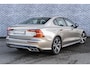 Volvo S60 2.0 B3 R-Design | Adaptive cruise control | Navigatie | Apple Carplay / Android Auto | Sportstoelen | Keyless Entry | Elektrische stoelverstelling | Dode hoek detectie BLIS |