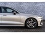 Volvo S60 2.0 B3 R-Design | Adaptive cruise control | Navigatie | Apple Carplay / Android Auto | Sportstoelen | Keyless Entry | Elektrische stoelverstelling | Dode hoek detectie BLIS |