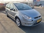 Ford S-Max 2.0-16V NETTE AUTO RIJDT EN SCHAKELT GOED