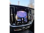 Volvo V60 2.0 B4 Inscription | Panoramadak | Trekhaak | Harman Kardon Audio | Achteruitrijcamera | Lichtmetalen Velgen 19 inch | Standkachel | Lederen Bekleding | Stoelverwarming | Navigatie