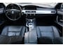 BMW 5-Serie Touring 523i Executive | Panoramadak | Leer | Maniakaal onderhouden | BTW | Youngtimer |
