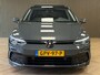 Volkswagen Golf 2.0 TDI R-Line Business AUT. PANO TREKHAAK ACC PDC VOOR EN ACHTER CAMERA NAVI STOELVERWAMING STUURVERWARMING