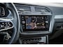 Volkswagen Tiguan 1.5 TSI 150pk R-Line | Panoramadak | Trekhaak | DCC | Head-up Display | Standkachel | Stoelverwarming | 20'' LMV