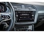 Volkswagen Tiguan 1.5 TSI 150pk R-Line | Panoramadak | Trekhaak | DCC | Head-up Display | Standkachel | Stoelverwarming | 20'' LMV