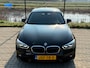 BMW 1-Serie 118i Sport Line Aut.| Leder | PDC Voor & Achter | Stoelverw. | Trekhaak | CC | 17"LMV
