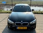 BMW 1-Serie 118i Sport Line Aut.| Leder | PDC Voor & Achter | Stoelverw. | Trekhaak | CC | 17"LMV