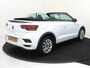Volkswagen T-Roc Cabrio 1.5 TSI R-Line | Keyless | Navigatie | Digital cockpit Pro | Adaptieve cruise control | LED Plus verlichting | Dodehoek detectie | Elektrisch inklapbare buitenspiegels |