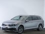 Volkswagen Passat Variant GTE 1.4 TSI 218 PK PHEV Business | LED Matrix IQ | Head-Up | Trekhaak | Side assist | Navigatie PRO |