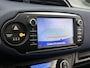Toyota Yaris 1.5 Hybrid Bi-Tone | Trekhaak tbv Fietsendrager | Dealer Onderhouden | LED | Cruise Control |