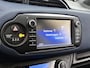 Toyota Yaris 1.5 Hybrid Bi-Tone | Trekhaak tbv Fietsendrager | Dealer Onderhouden | LED | Cruise Control |