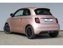 Fiat 500 La Prima | Panoramadak | Lederen bekleding | JBL-audio | 17` lichtmetalen velgen |